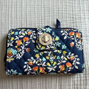 Vera Bradley RFID Turnlock Wallet